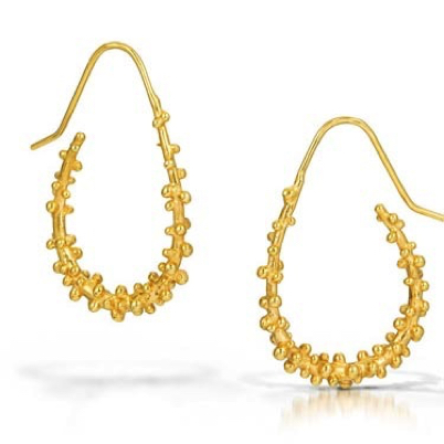 Pebble Omega Hoop
22K gold vermeil Pebble Omega Hoop
22K gold vermeil